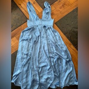 Elegant Light Blue Sleeveless Dress